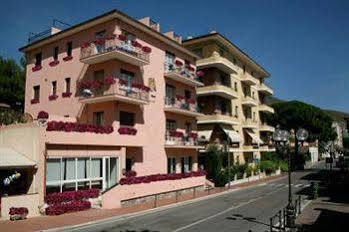 Hotel Mimosa
